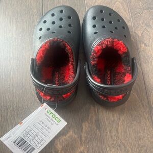 Cozy Crocs Kids Black and Red Fleece-Lined Clogs